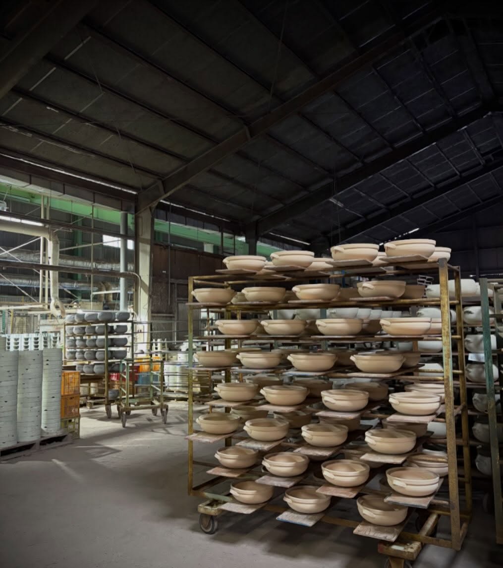 今年も1年ありがとうございました🍲✨  イベントや講座を通して､
たくさんの方にお会いすることができました☺️  来年は更にいろいろなイベントを予定しております。
是非、楽しみにお待ちいただければと思います🌿  良いお年をお迎えください🍂  #三鈴陶器 
#みすず窯